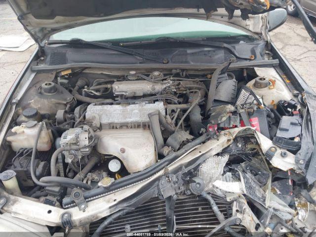 Toyota Camry Le Image 7