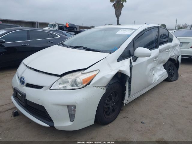 Toyota Prius Two Image 2