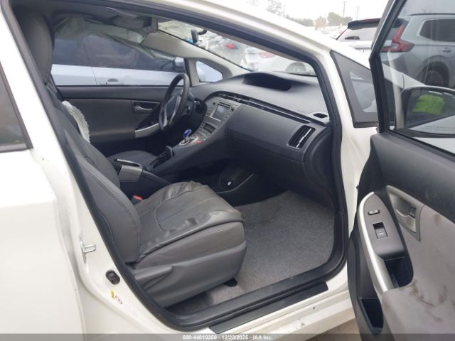 Toyota Prius Two Image 3