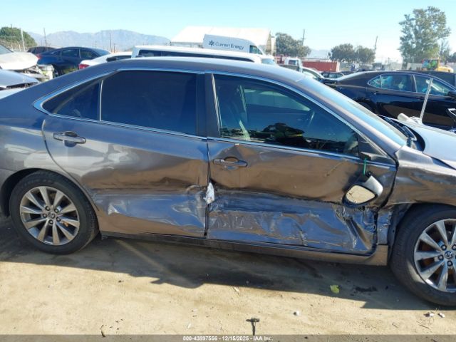 Toyota Camry Xle Image 3