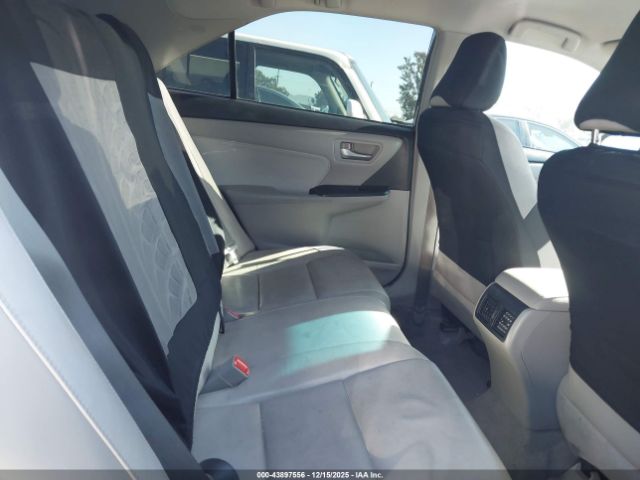 Toyota Camry Xle Image 19