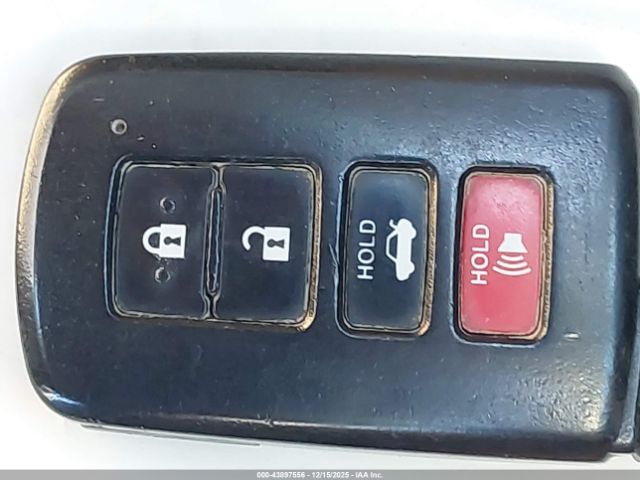 Toyota Camry Xle Image 10