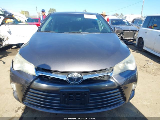 Toyota Camry Xle Image 12