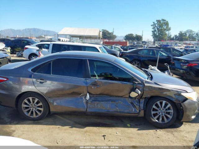 Toyota Camry Xle Image 20