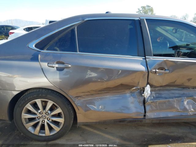 Toyota Camry Xle Image 15