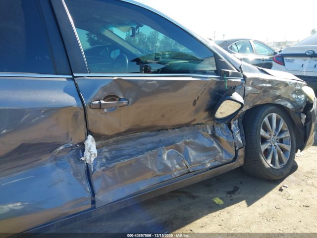 Toyota Camry Xle Image 18