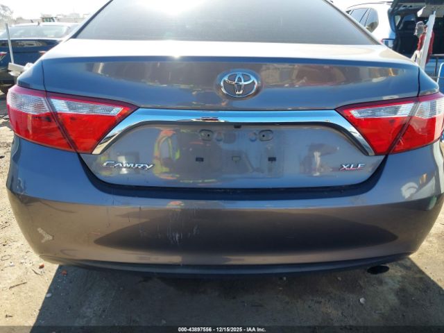 Toyota Camry Xle Image 6