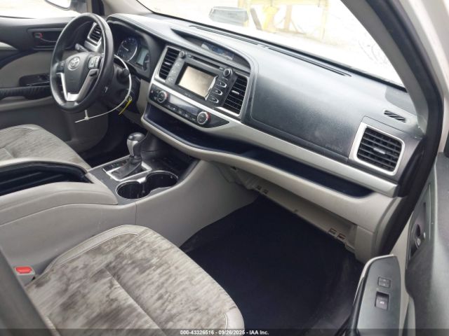 Toyota Highlander Le Plus V6 Image 14