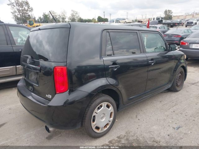 Scion xB Image 11