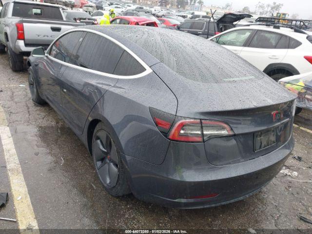 Tesla Model 3 Image 2