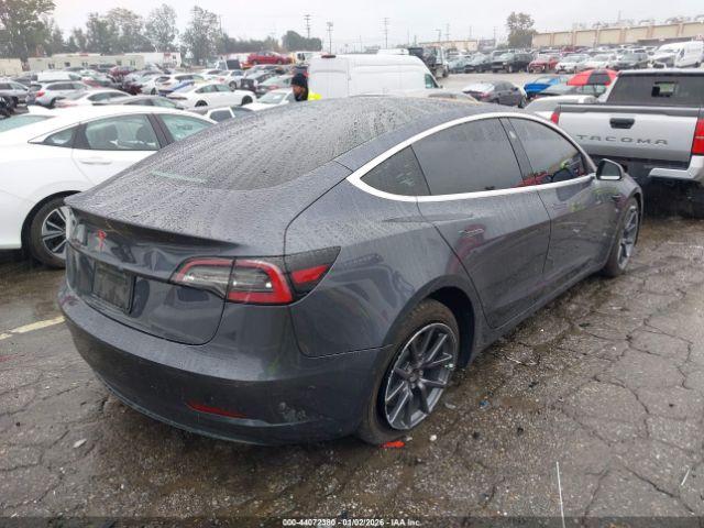 Tesla Model 3 Image 16