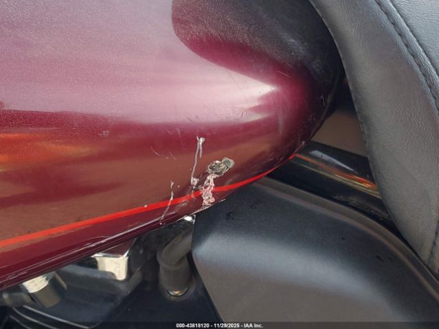 Harley-Davidson Flhtk Ultra Limited Image 8