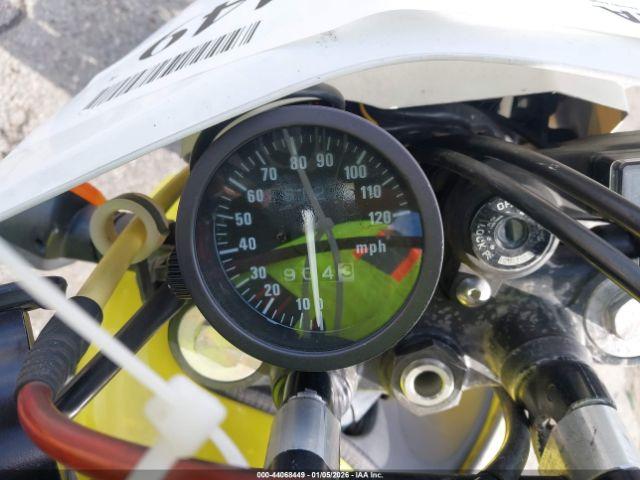 Suzuki Dr650 Se Image 10