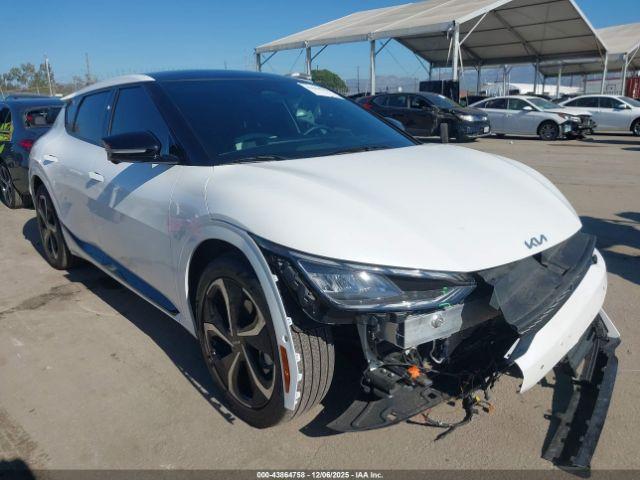  Salvage Kia EV6