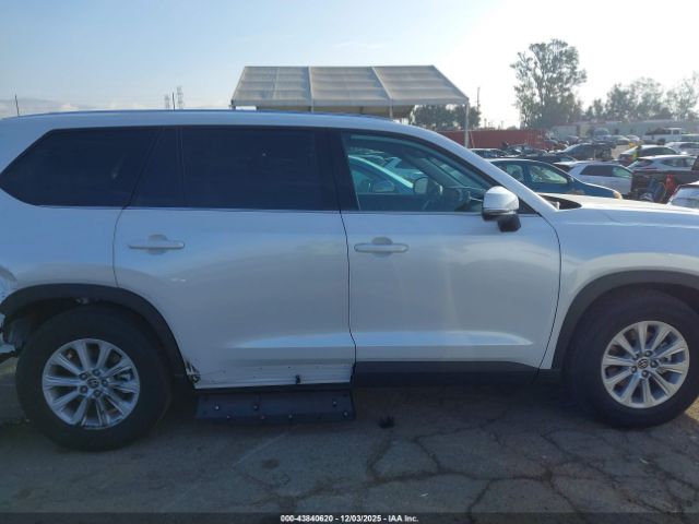 Toyota Grand Highlander Hybrid Xle Image 12