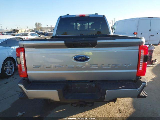 Ford F-250 Xl Image 13