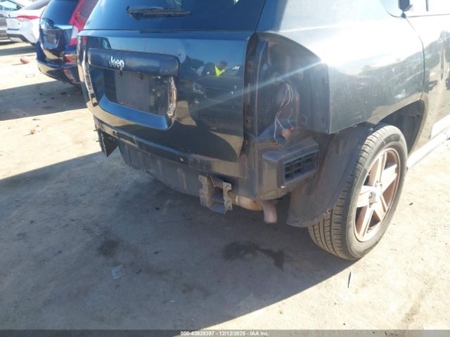 Jeep Compass Sport Image 2