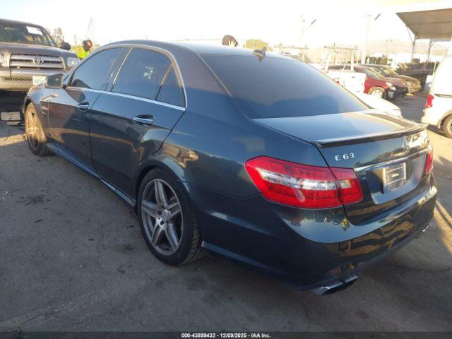 Mercedes-Benz E-Class Image 9