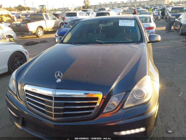 Mercedes-Benz E-Class Image 2