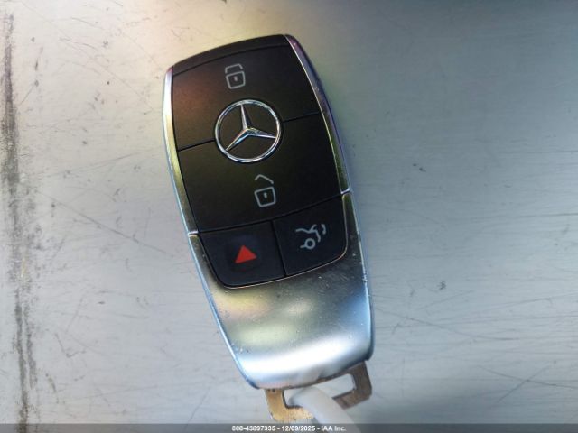 Mercedes-Benz GLC 4matic Image 10