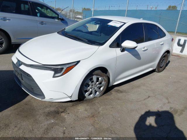 Toyota Corolla Hybrid Le Image 7