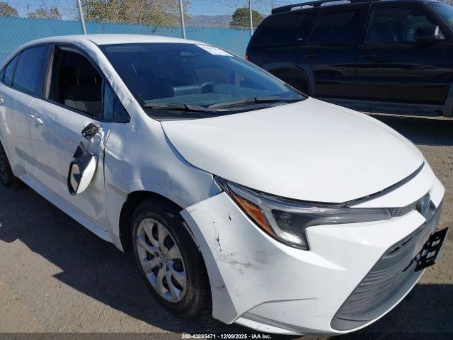 Toyota Corolla Hybrid Le Image 10
