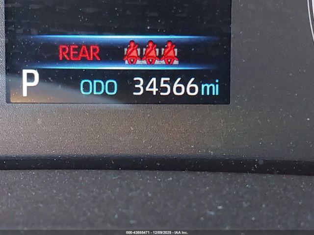 Toyota Corolla Hybrid Le Image 3