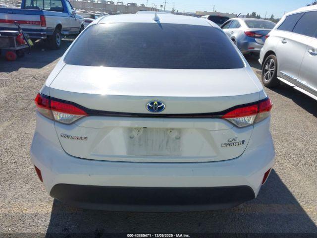 Toyota Corolla Hybrid Le Image 15