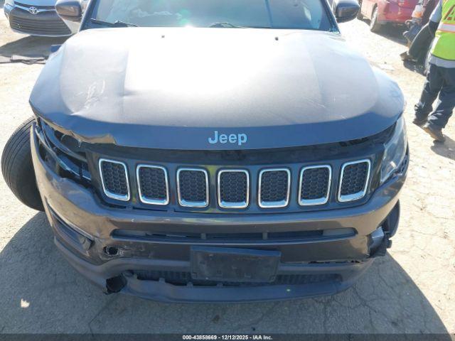 Jeep Compass Latitude Fwd Image 14