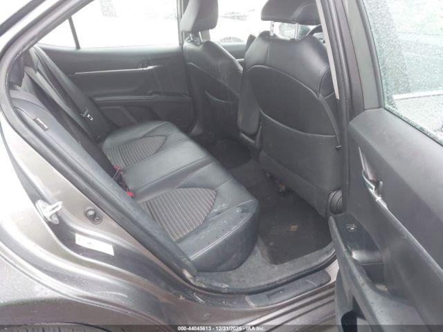 Toyota Camry Se Image 2