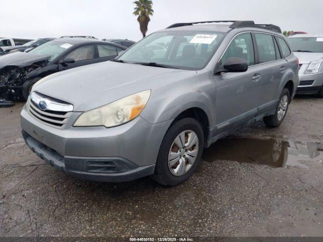 Subaru Outback 2.5i Image 2