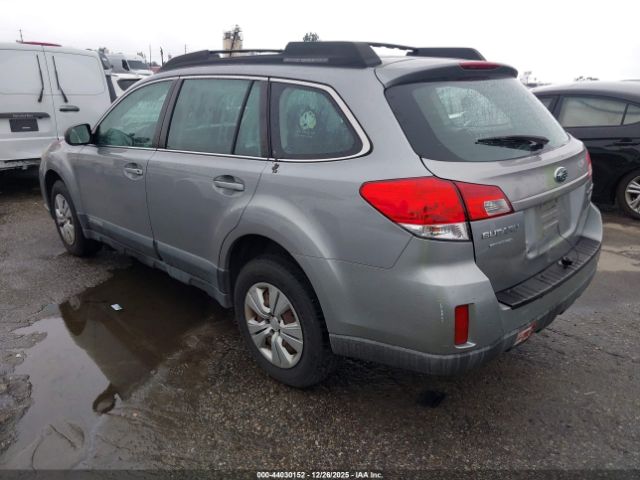 Subaru Outback 2.5i Image 6