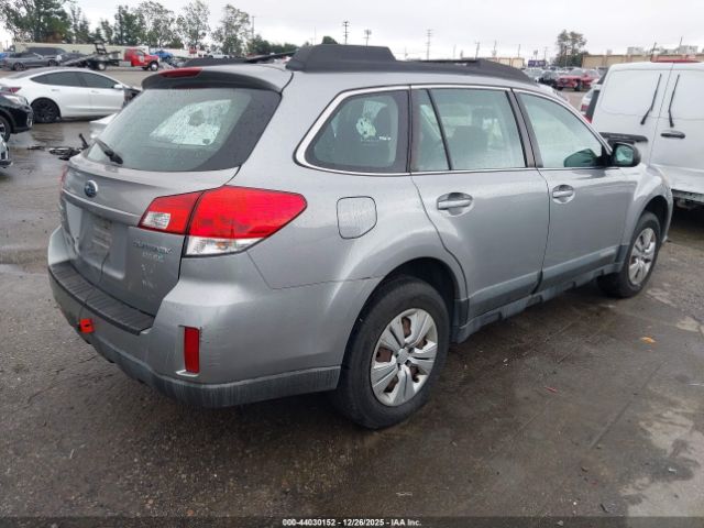 Subaru Outback 2.5i Image 3