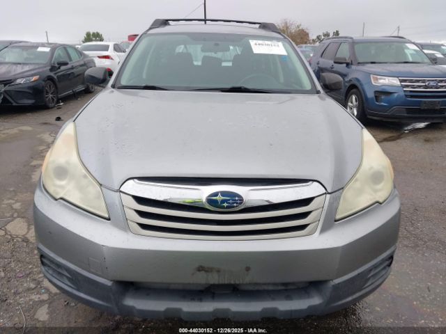 Subaru Outback 2.5i Image 5