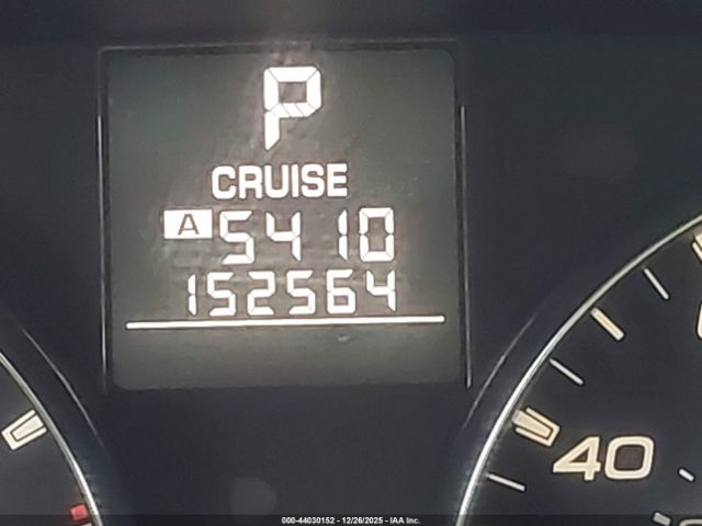 Subaru Outback 2.5i Image 12