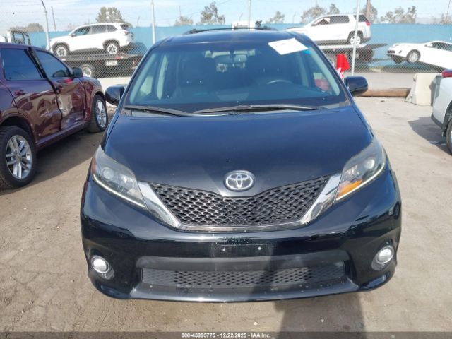 Toyota Sienna Se Premium 8 Passenger Image 14