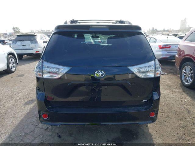Toyota Sienna Se Premium 8 Passenger Image 12