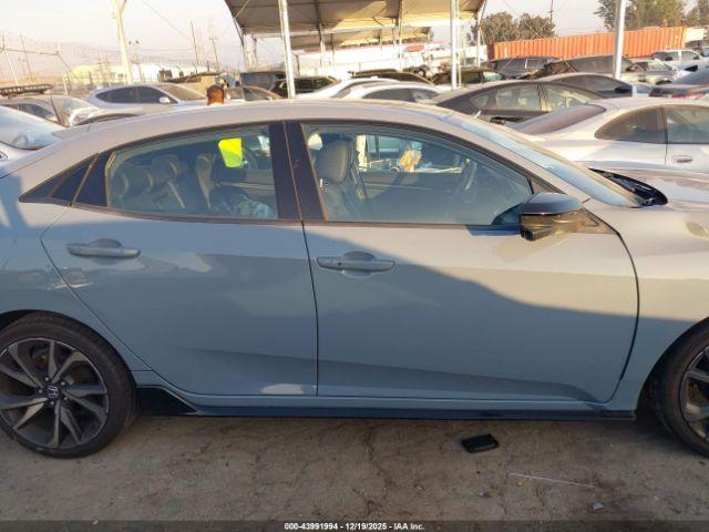 Honda Civic Sport Touring Image 13