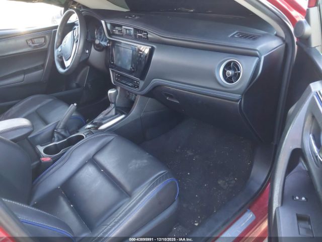 Toyota Corolla Xse Image 8