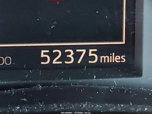 Toyota Corolla Xse Image 13