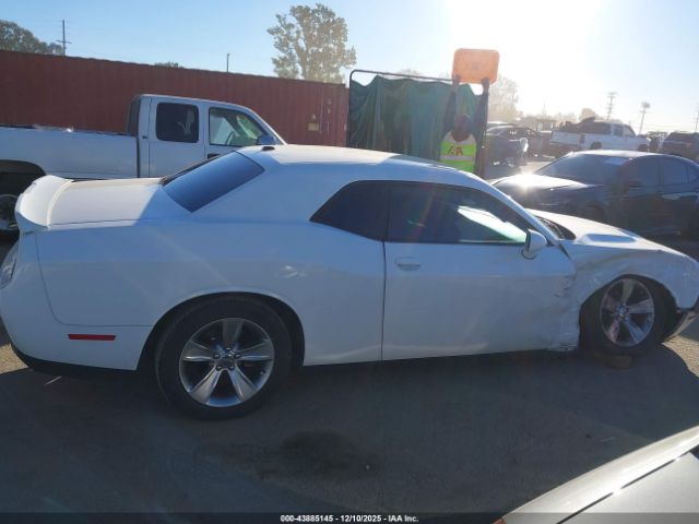 Dodge Challenger Sxt Image 17