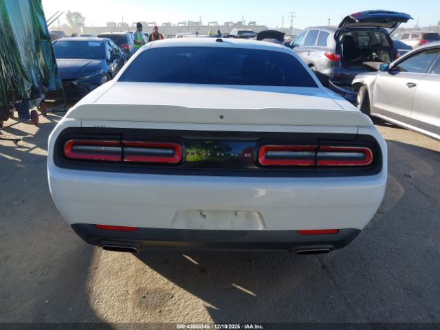 Dodge Challenger Sxt Image 15