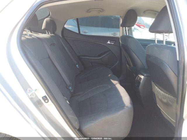 Kia Optima Lx Image 8