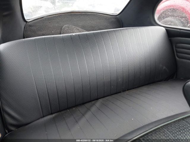 Volkswagen Beetle Image 12