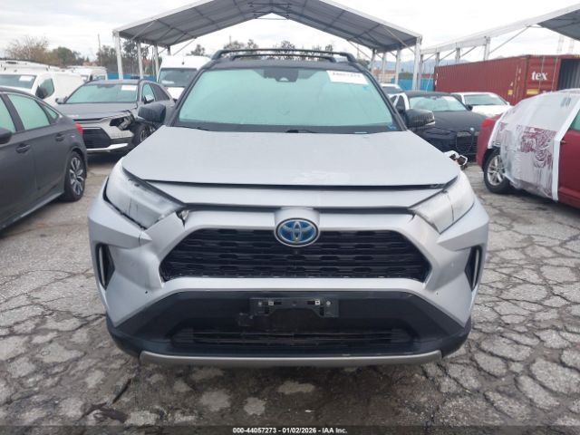 Toyota RAV4 Xse Image 16