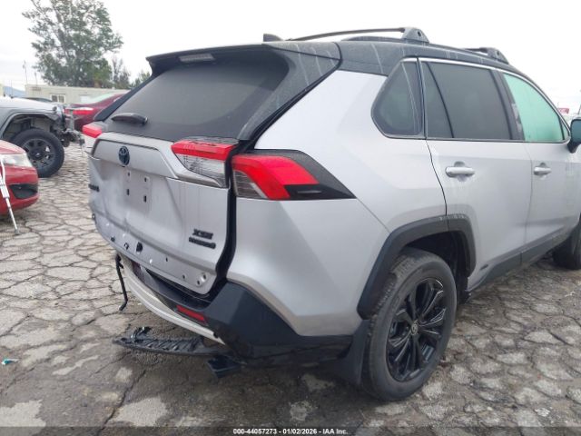 Toyota RAV4 Xse Image 20