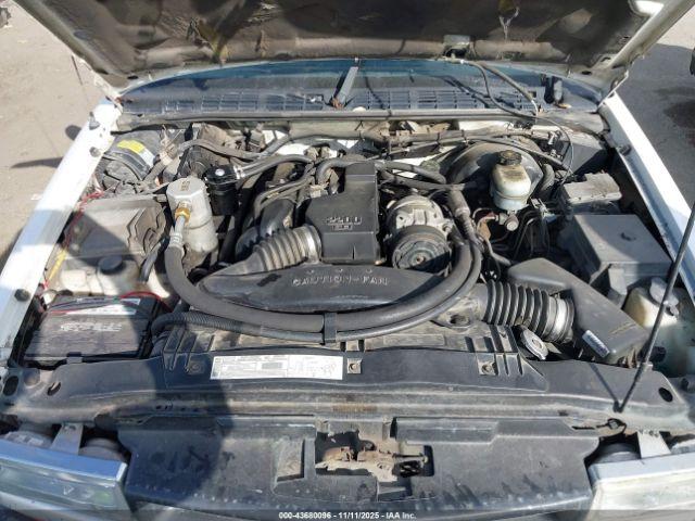 Chevrolet S-10 Ls Image 7