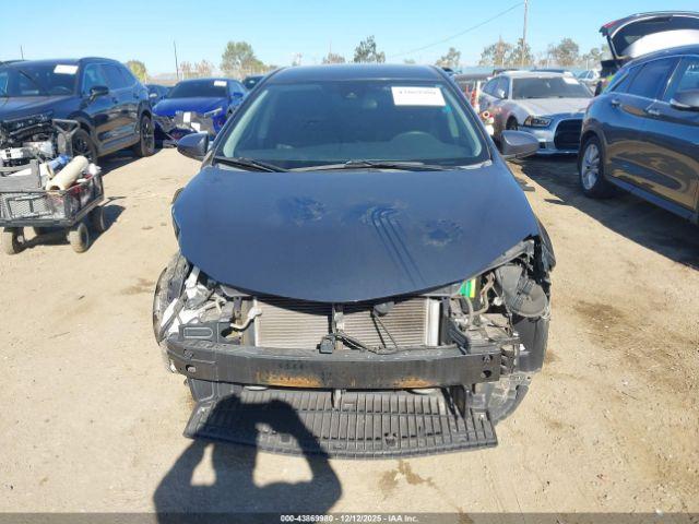 Toyota Corolla L Image 4