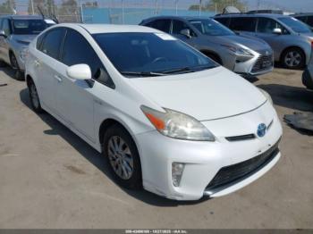  Salvage Toyota Prius
