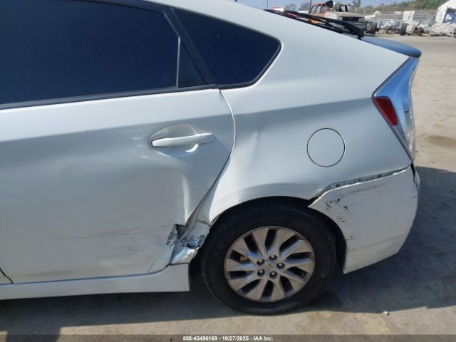 Toyota Prius Two Image 6